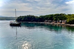 Passeio de lancha para Hvar, Brač, Zečevo + desportos aquáticos - MPL Nautika