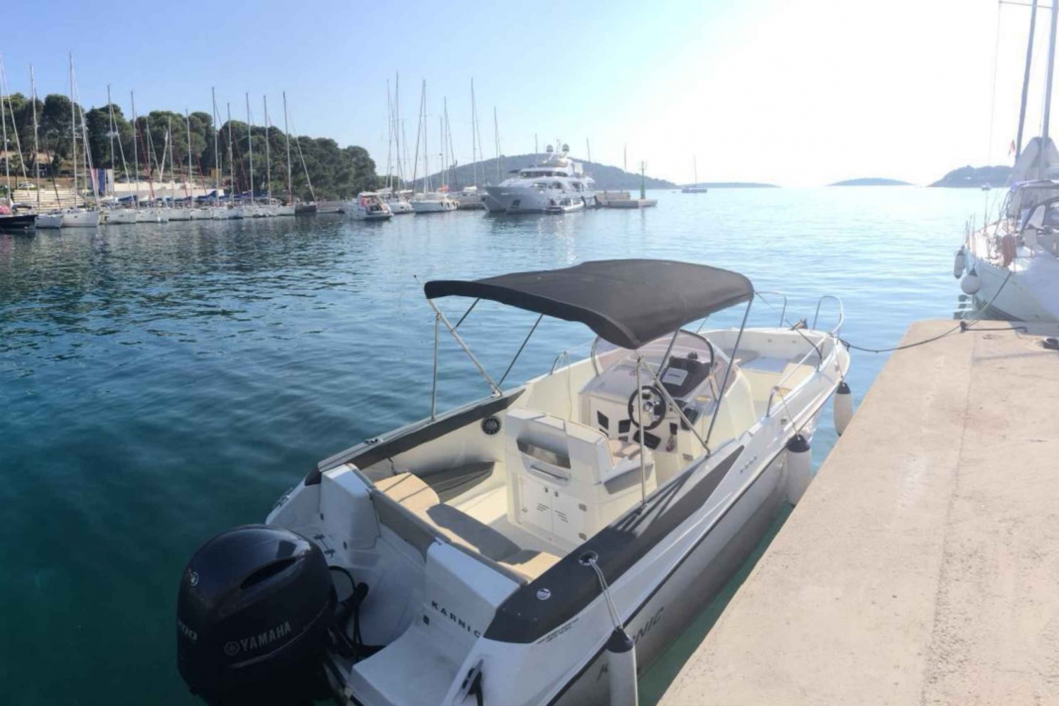 Speedboat Transfer from Hvar Town to Split Airport