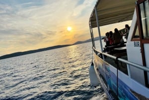 Spalato: Crociera in barca sulla Riviera di 1,5 ore con una bevanda gratuita