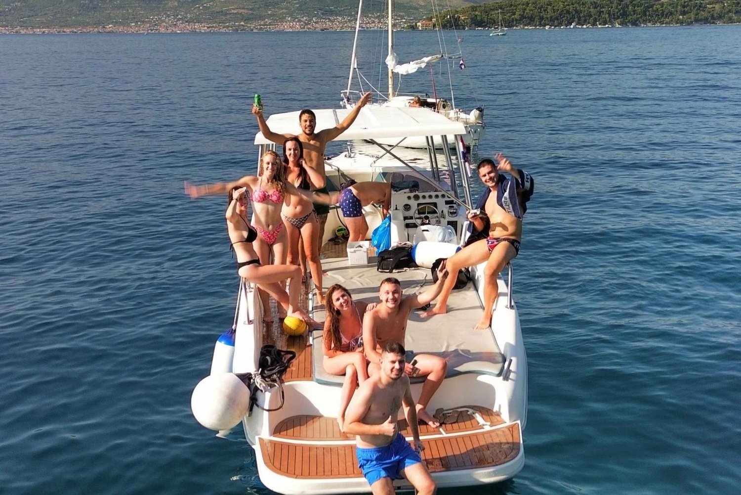 Split: tour de día completo por las 5 islas: Cueva Azul, Vis y Hvar