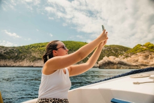 Split: tour de día completo por las 5 islas: Cueva Azul, Vis y Hvar