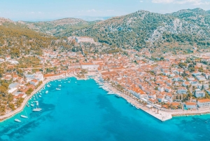 Split: tour de día completo por las 5 islas: Cueva Azul, Vis y Hvar