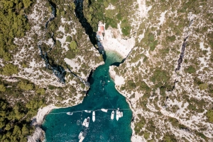 Split: tour de día completo por las 5 islas: Cueva Azul, Vis y Hvar