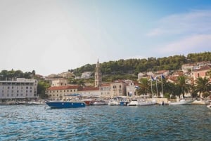 Split: Excursión a las 5 Islas de la Cueva Azul con ticket de entrada a la Cueva Azul