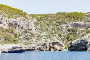 Split: Blue Cave, Vis & Hvar Full-Day Trip by Speedboat