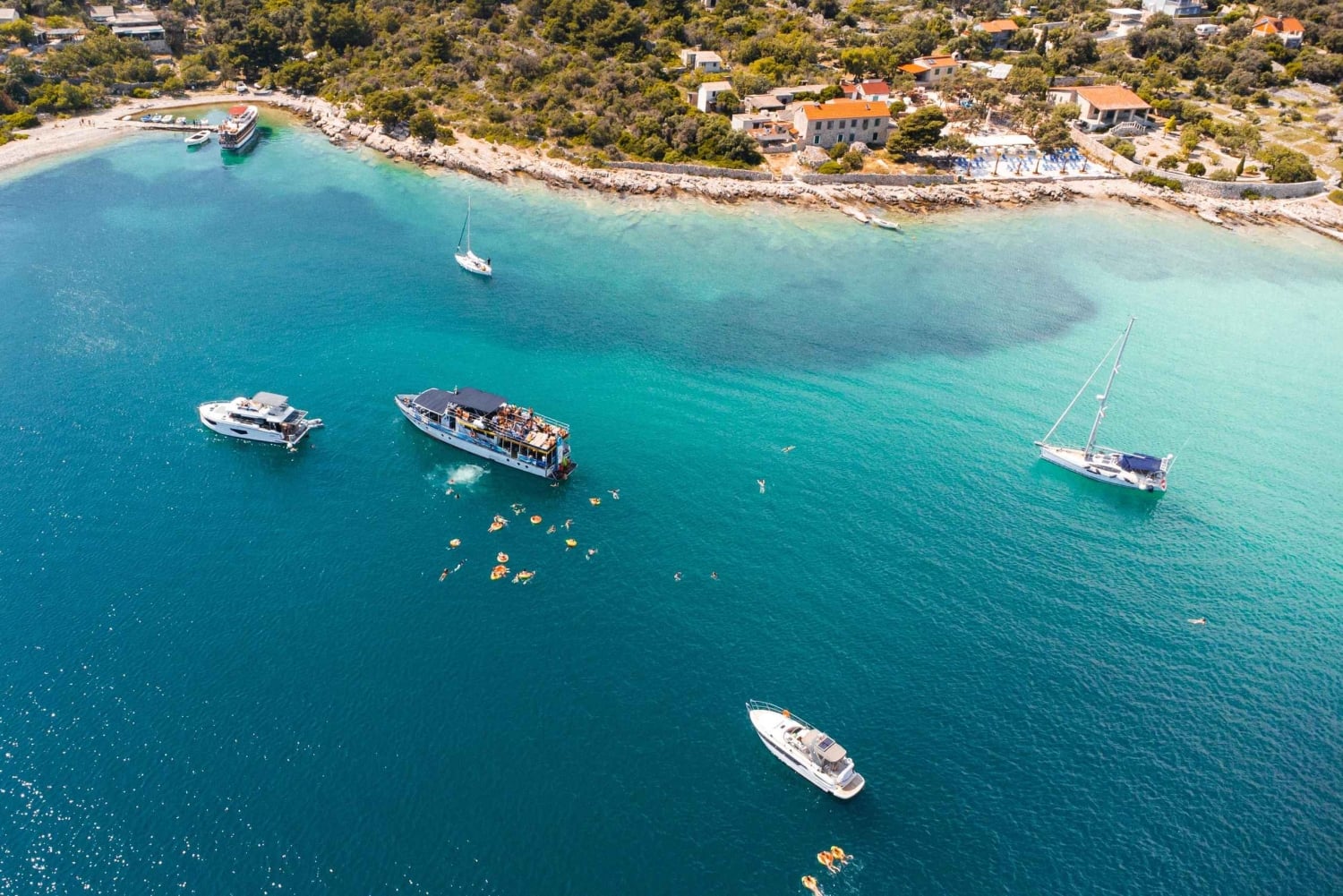 Split: Blaue Lagune & 3-Inseln-Hopping mit Mittagessen und Getränken