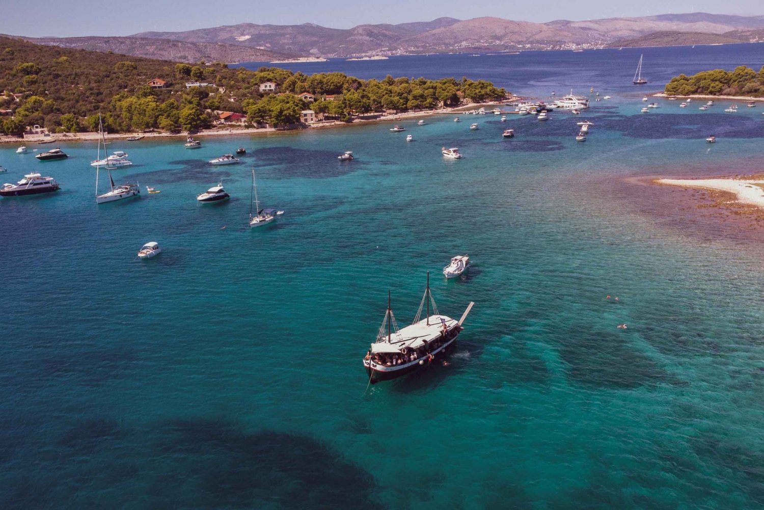 Split: Blue Lagoon & 3 Islands Tour with Lunch & Hidden Bay
