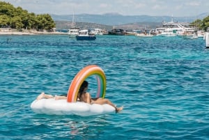 Split: Blue Lagoon and 3 Island Cruise with Food and Drinks