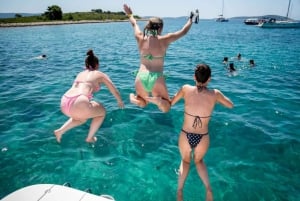 Spalato: Tour in motoscafo della Laguna Blu e delle 3 isole