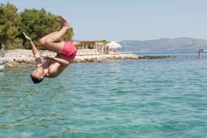 Split: Blue Lagoon and 3 Islands Speeeboat Tour with Lunch