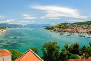 From Split: Blue Lagoon and Islands Boat Tour with Lunch