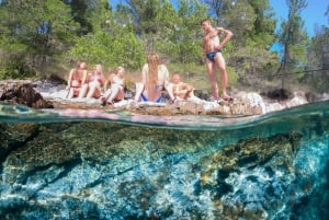 Split: festa no barco na Lagoa Azul, DJs, natação, shots e afterparty