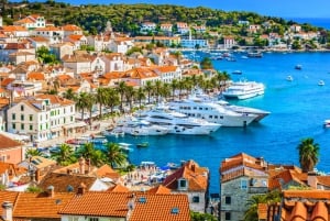 Split : Lagon bleu, Hvar, et tour en bateau des 5 îles avec déjeuner
