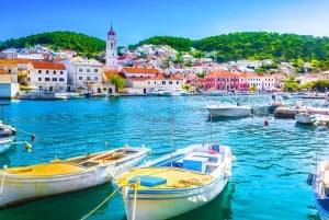 Split: Lagoa Azul, Hvar e Passeio de Barco pelas 5 Ilhas com Almoço