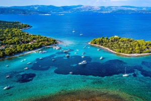 Split: Laguna Azul, Hvar y tour en barco por 6 islas en grupo reducido