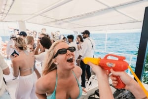 Split: Blaue Lagune Party-Kreuzfahrt mit Badestopp & After Party