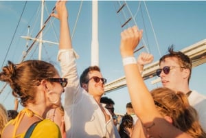 Split: Blue Lagoon Party Cruise med badstopp och efterfest