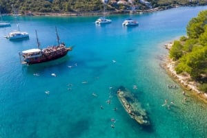 Split: Rejs łodzią piracką po Błękitnej Lagunie z lunchem i napojami