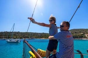 Split: Blue Lagoon Pirate Boat Cruise med frokost og drikkevarer