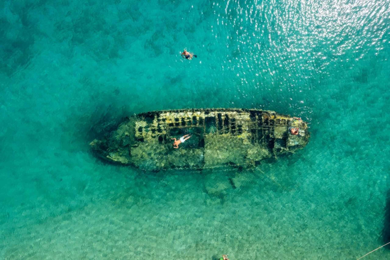 Split: Blue Lagoon, Shipwreck & Šolta with Lunch & Drinks