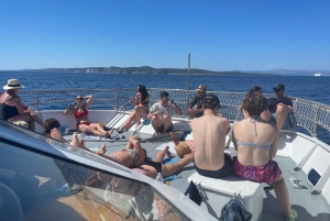 Split: Blue Lagoon, Shipwreck, & Šolta with Lunch & Drinks