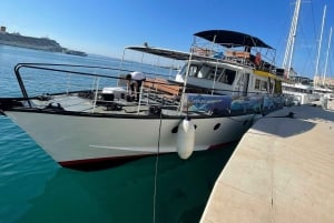Split: Blå lagune, skibsvrag og Šolta med frokost og drinks