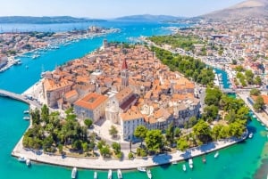 Split: Blå lagunen, skeppsbrott och Trogir-kryssning med lunch