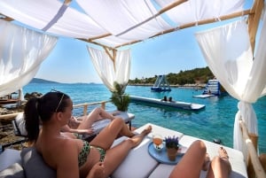 スプリット：ブルーラグーン水中博物館ツアー（ランチとドリンク付き）