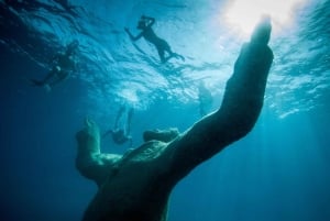 スプリット：ブルーラグーン水中博物館ツアー（ランチとドリンク付き）