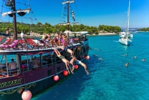 スプリット：ブルーラグーン水中博物館ツアー（ランチとドリンク付き）