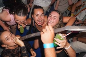 Separa: Passeio de barco com acesso à discoteca, shots e festa no barco