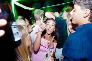 Separa: Passeio de barco com acesso à discoteca, shots e festa no barco