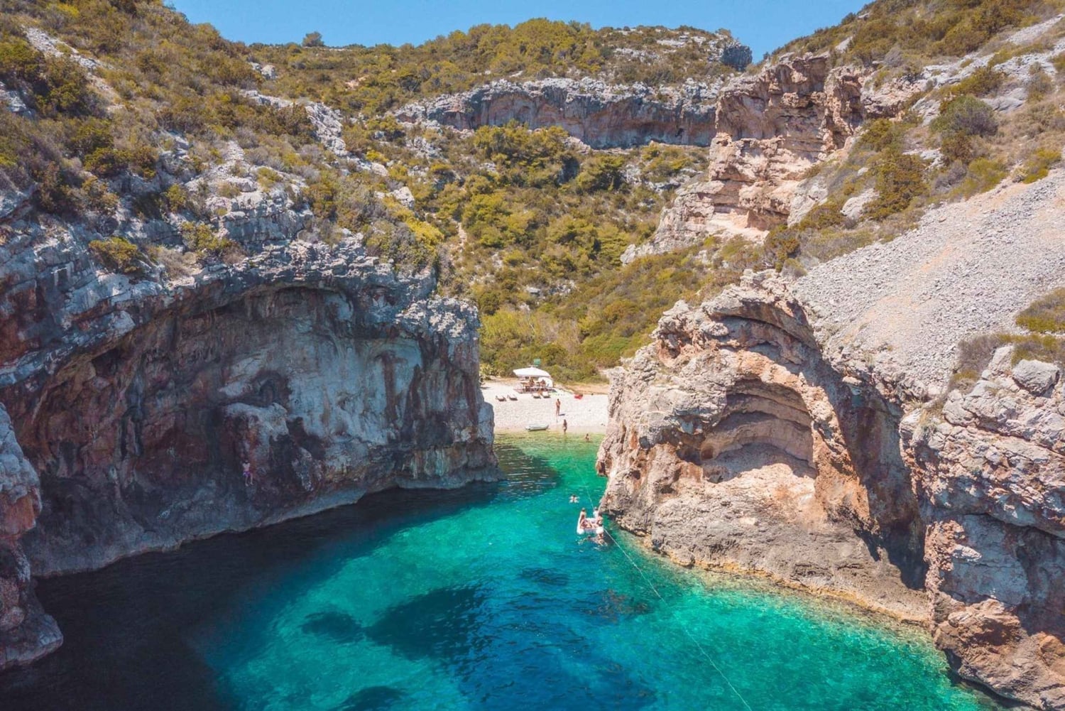 スプリット青の洞窟、ヴィス島、ブルーラグーン、フヴァル島、ブラチ島へのボートツアー