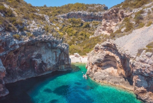 Split - Båttur till Blå grottan Båttur till Blå grottan, Vis, Blå lagunen, Hvar, Brač