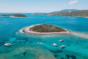 Split - Båttur till Blå grottan Båttur till Blå grottan, Vis, Blå lagunen, Hvar, Brač