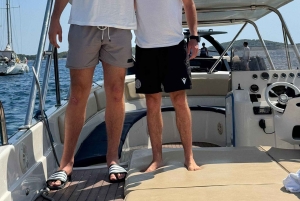 スプリット青の洞窟、ヴィス島、ブルーラグーン、フヴァル島、ブラチ島へのボートツアー