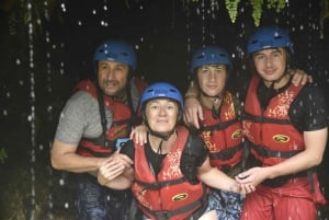Esplende: Rafting no rio Cetina com salto de penhasco