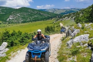Split: Excursión en quad por el interior de Dalmacia, natación y almuerzo con barbacoa