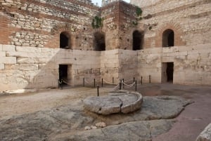 Partir: Entrada a las Bodegas del Palacio de Diocleciano