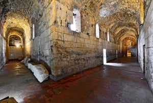 Partir: Entrada a las Bodegas del Palacio de Diocleciano