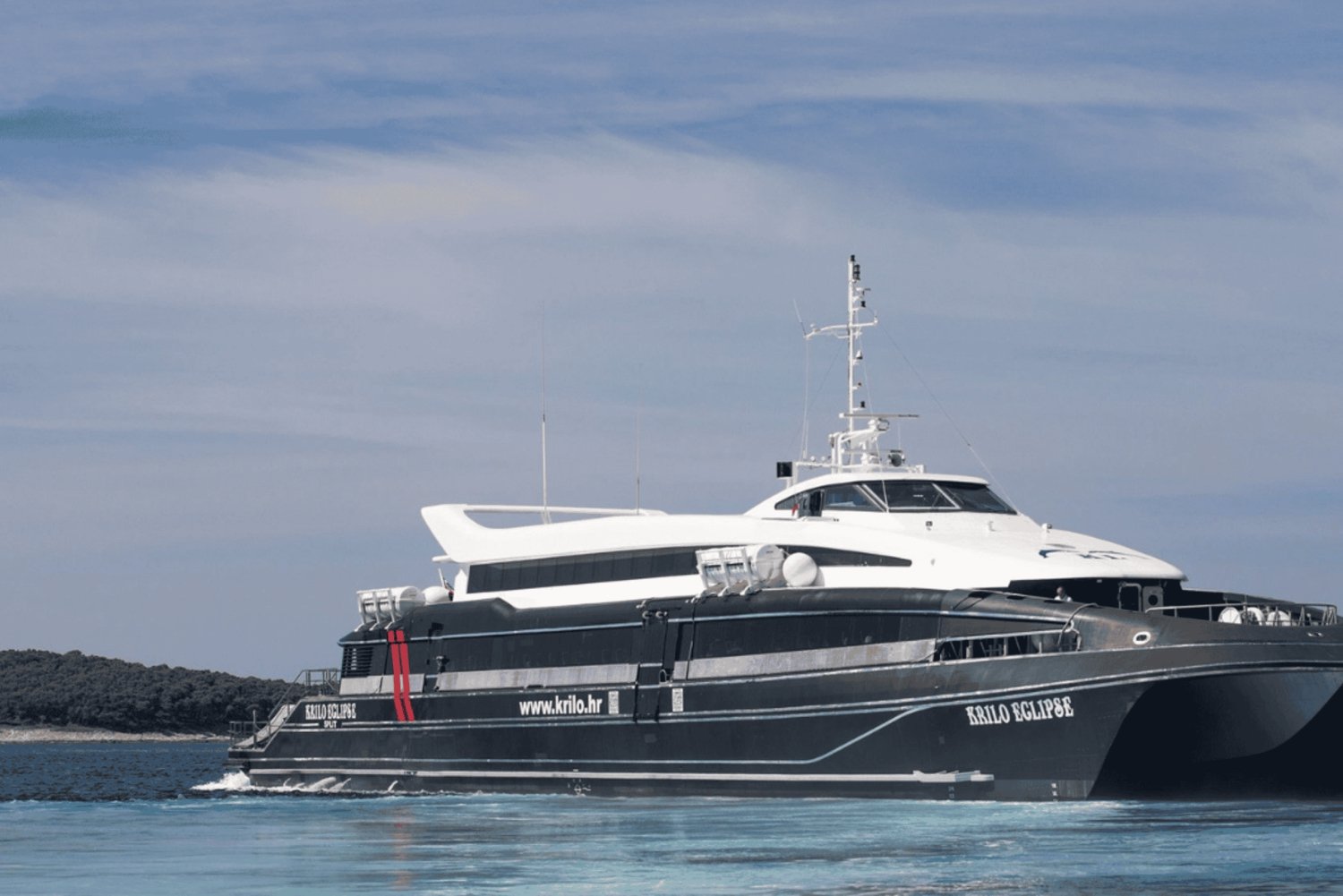 Сплит: Паромные переправы между Сплитом и Брачем