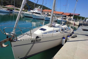 Split: Dagsutflykt med segelbåt till ön Šolta och ön Brač