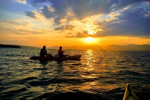 Split : excursion guidée en kayak de mer et plongée avec tuba au coucher du soleil avec vin