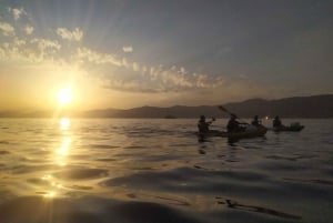 Split : excursion guidée en kayak de mer et plongée avec tuba au coucher du soleil avec vin