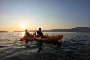 Split : excursion guidée en kayak de mer et plongée avec tuba au coucher du soleil avec vin