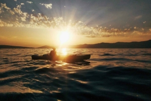 Split : excursion guidée en kayak de mer et plongée avec tuba au coucher du soleil avec vin