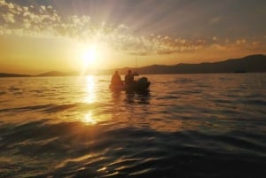 Split : excursion guidée en kayak de mer et plongée avec tuba au coucher du soleil avec vin