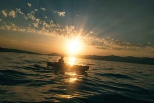 Jakautukaa: Split: Opastettu auringonlaskun melontaretki
