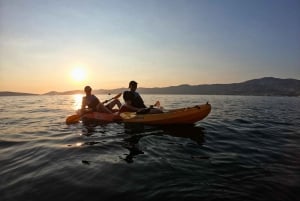Split: Geführte Seekajaktour bei Sonnenuntergang