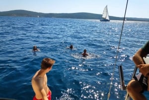 Split: Half Day Sailing Tour with Swim Stop, Snacks and Wine
